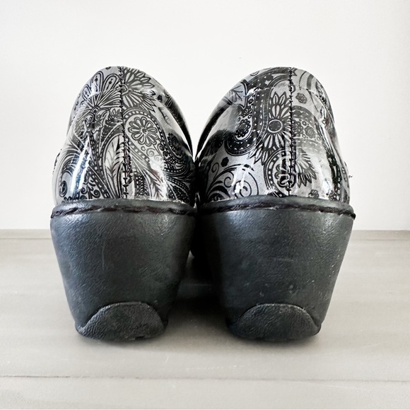 Nurse Mates Women's Bryar Black Gray Paisley Patent sz 8.5 - Picture 8 of 11